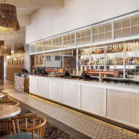 The Beachcomber Hotel & Resort, Ascend Hotel Collection Токли Экстерьер фото The bar at the River Cottage Cafe