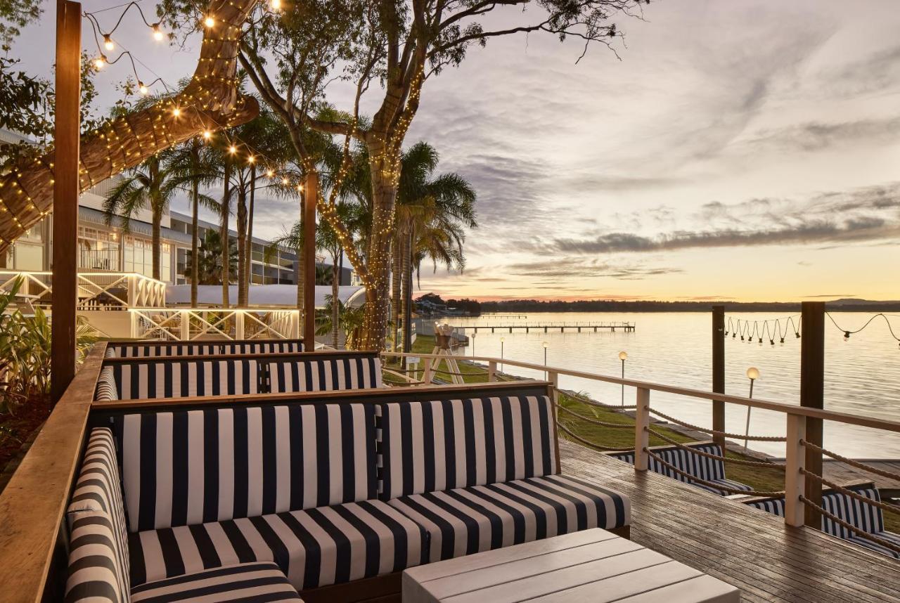 The Beachcomber Hotel & Resort, Ascend Hotel Collection Токли Экстерьер фото The Deck at the Bayview Hotel